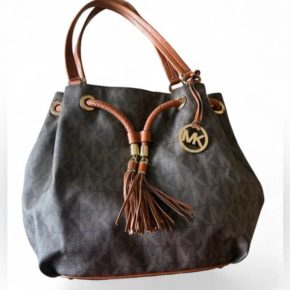 Michael Kors Jet Set Large Gathered Tote - Picture 2 of 11